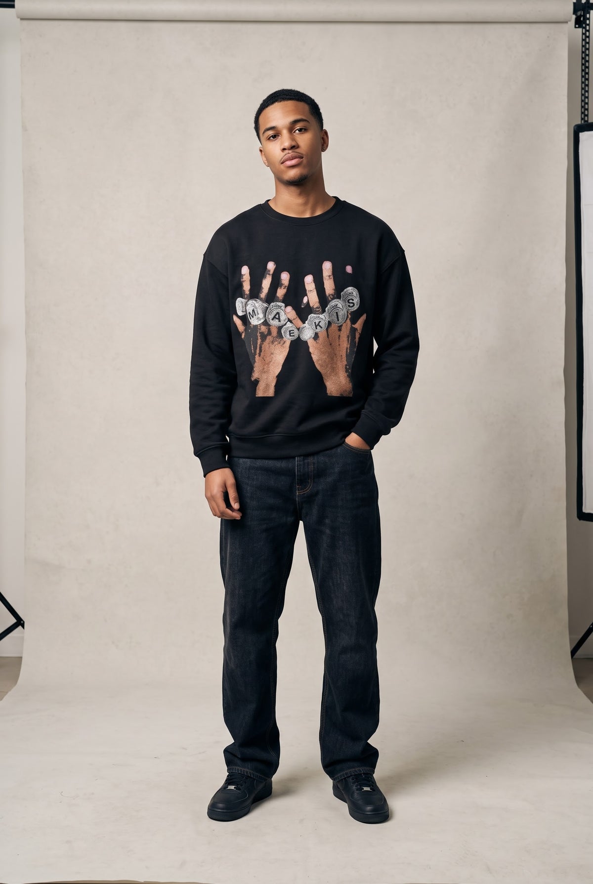 "MAEKIS" Graphic Crewneck Sweatshirt – Unisex Streetwear Rings Edition 